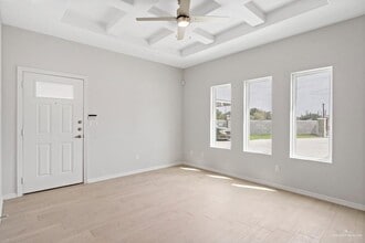 11 W Driftwood St in Edinburg, TX - Building Photo - Building Photo