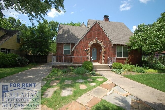 property at 917 Skyline Dr