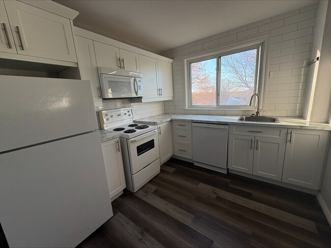 437 Covert St in Oromocto, NB - Building Photo - Building Photo