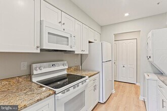 8607 Falls Run Rd in Ellicott City, MD - Building Photo - Building Photo