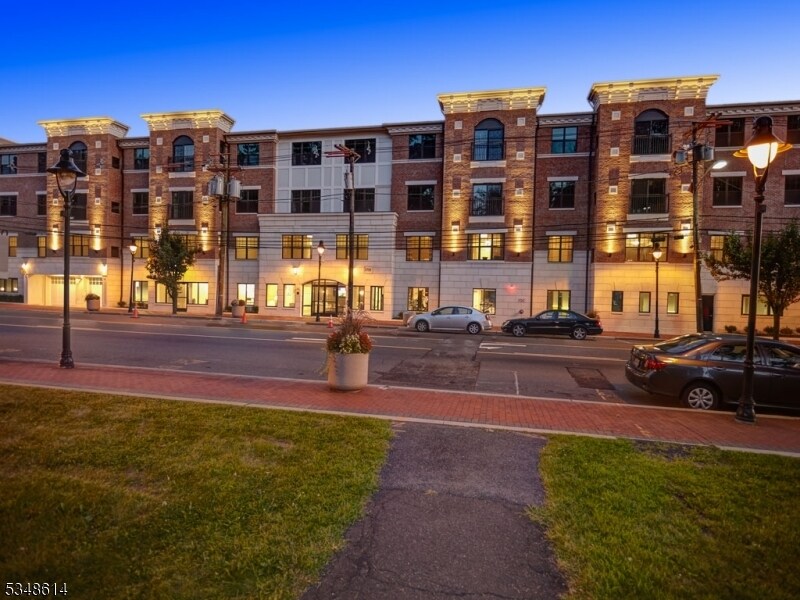 1701 Springfield Ave in Maplewood, NJ - Building Photo