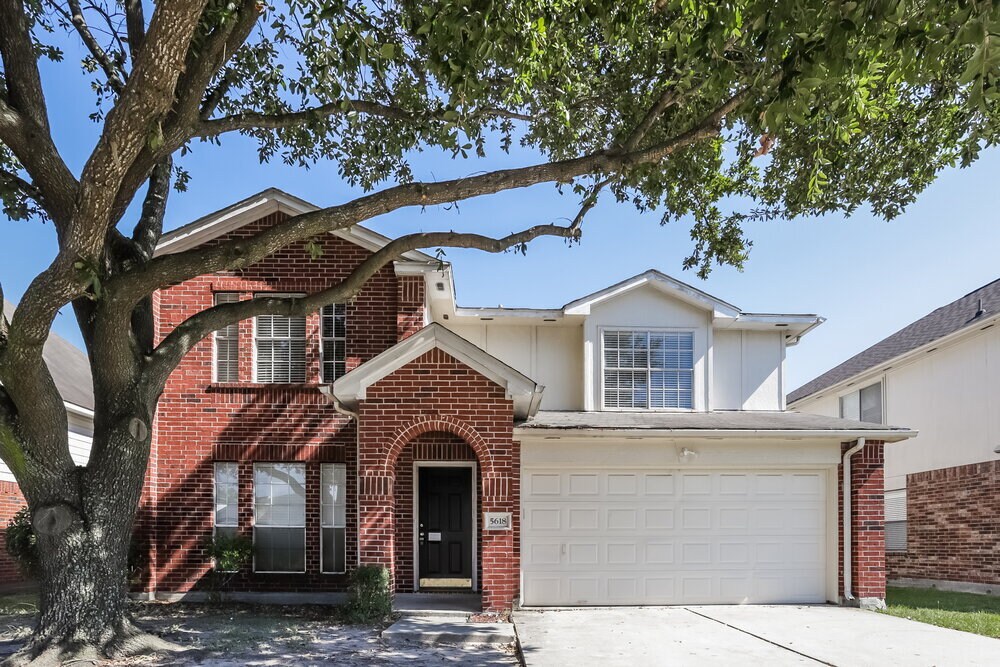 5618 Imperial Grove Dr in Houston, TX - Foto de edificio