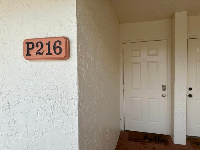 315 Palmwood Pl in Boca Raton, FL - Building Photo - Building Photo