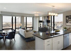 212 10th Ave S in Minneapolis, MN - Building Photo