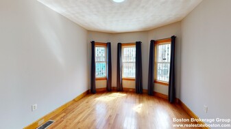 6 Cawfield St, Unit #1 in Boston, MA - Building Photo - Building Photo