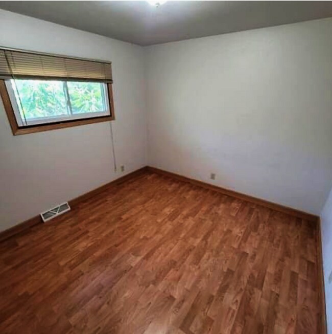 724 Ridgeland Ave, Unit 738 Ridgeland Ave in Schofield, WI - Building Photo - Building Photo