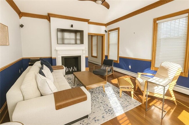 20 Berkeley Ave in Newport, RI - Building Photo - Building Photo