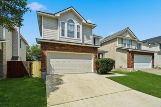 21827 Goldcrest Run in San Antonio, TX - Building Photo - Building Photo