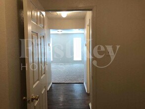 5704 Creekhollow Dr in Arlington, TX - Building Photo - Building Photo