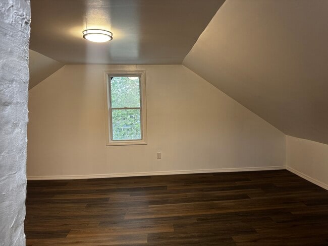 222 Howard Ave, Unit 2 in New Haven, CT - Foto de edificio - Building Photo