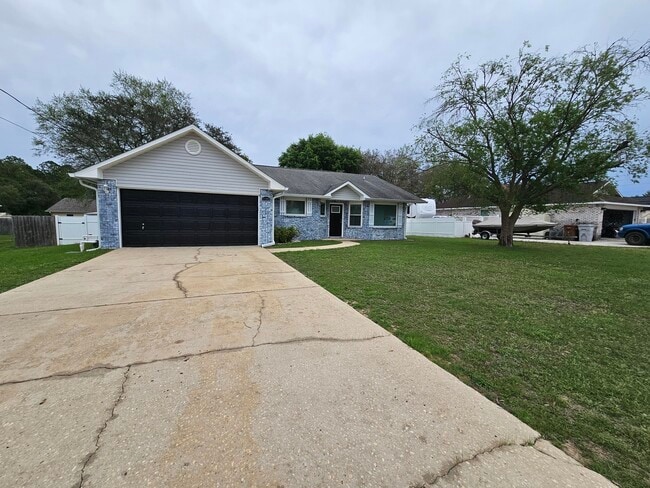 8082 Sleepy Bay Blvd in Navarre, FL - Building Photo - Building Photo