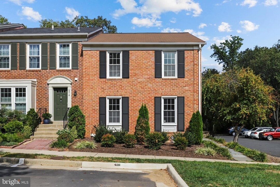 4316 Gypsy Ct in Alexandria, VA - Building Photo