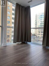 77-477 Mutual St in Toronto, ON - Building Photo - Building Photo
