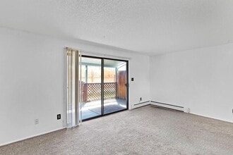 2721 Patterson Rd in Grand Junction, CO - Foto de edificio - Building Photo