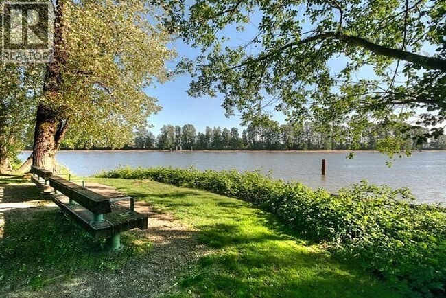 property at 2763-2763 Chandlery Pl