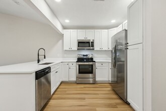 3801 Crown Point Rd in Jacksonville, FL - Building Photo - Building Photo