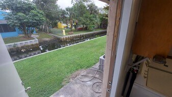 1984 SW 28th Ln in Fort Lauderdale, FL - Building Photo