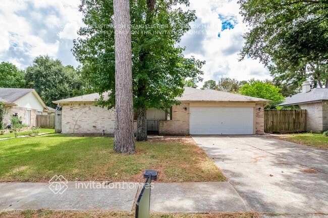 property at 7022 Fox Knoll Ln