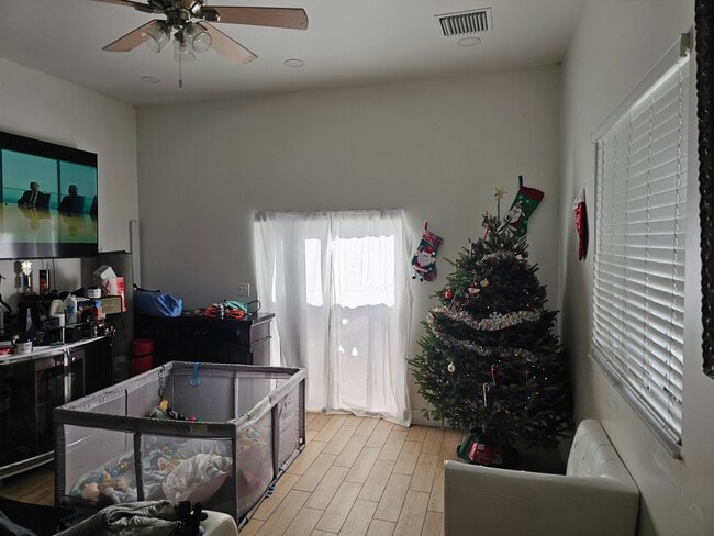 2178 NW 47th St in Miami, FL - Building Photo - Building Photo