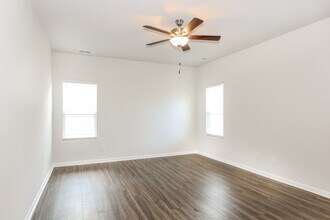 3911 Starry Sky Rd in Leland, NC - Building Photo - Building Photo