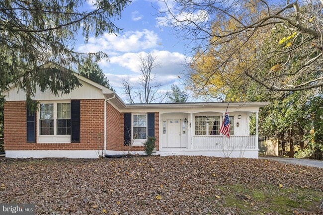 property at 1516 Cedarwood Dr