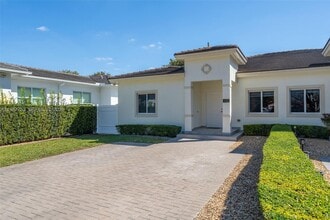 1515 SW 65th Pl in Miami, FL - Building Photo - Building Photo