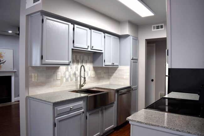 property at 606 Glenleaf Dr