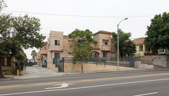 1025 S Soto St Apartments