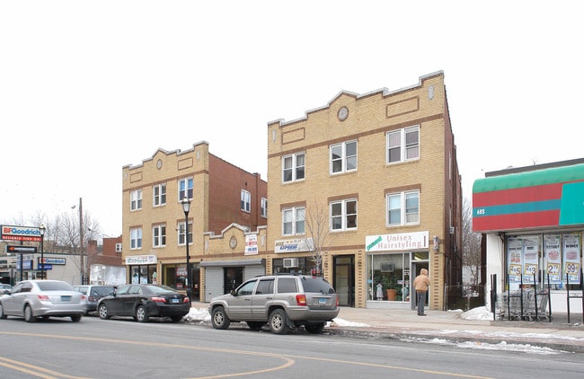 689-699 Maple Ave