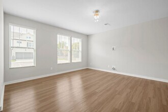 808 Lew Dr in Pineville, NC - Building Photo - Building Photo