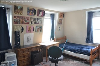 25 Pratt St, Unit 2 in Boston, MA - Foto de edificio - Building Photo