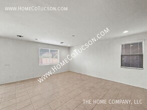 7108 S Via Gaucho Viejo in Tucson, AZ - Building Photo - Building Photo