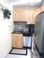869 Beacon St, Unit 9 in Boston, MA - Building Photo