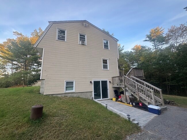 152 Porcupine Cir in Salem, NH - Building Photo - Building Photo