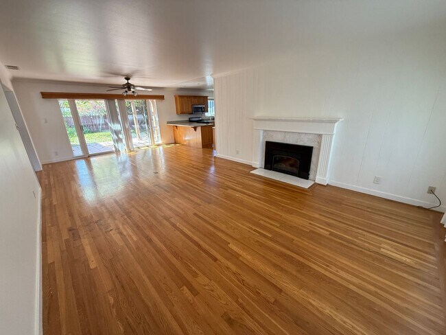 2337 Bohannon Dr in Santa Clara, CA - Building Photo - Building Photo