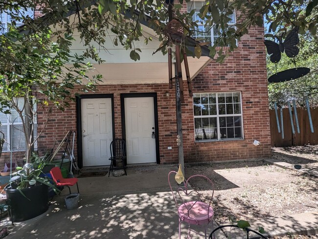 property at 330 Farm to Market 1174