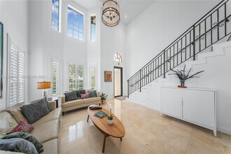 3922 SW 60th Ave in Miami, FL - Building Photo - Building Photo