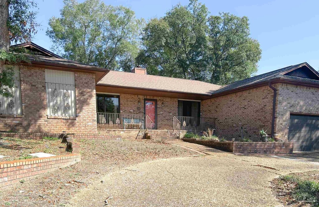 240 S 69th Ave in Pensacola, FL - Building Photo