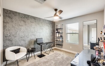4046 S 58th Ln in Phoenix, AZ - Building Photo - Building Photo