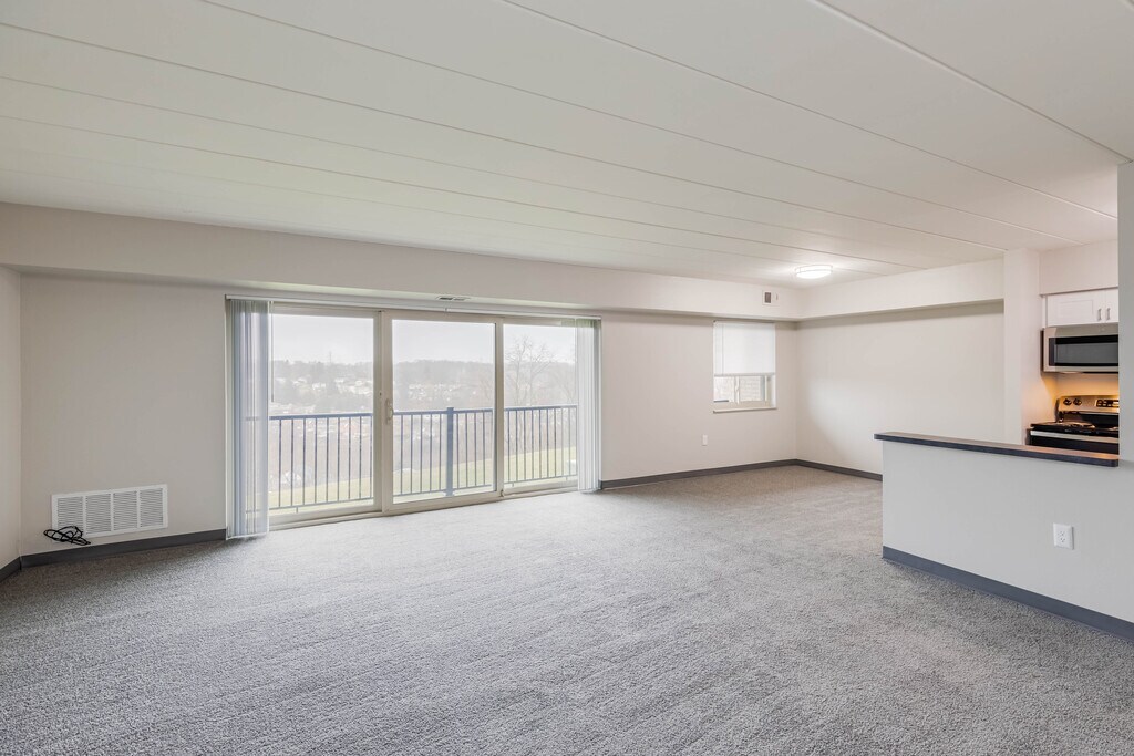 Lindenbrooke Apartments in South Park, PA