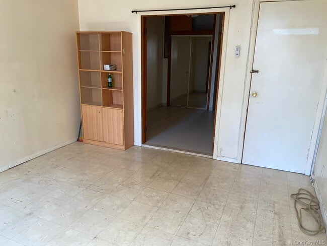 74-51 64th Pl in Queens, NY - Building Photo - Building Photo