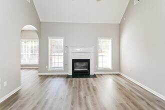 5801 Michaelson Dr in Olive Branch, MS - Foto de edificio - Building Photo