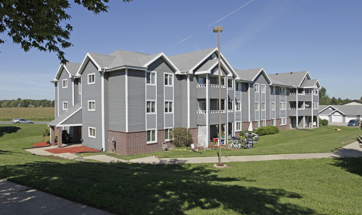 School Street Apartments in Marshall, WI - Foto de edificio