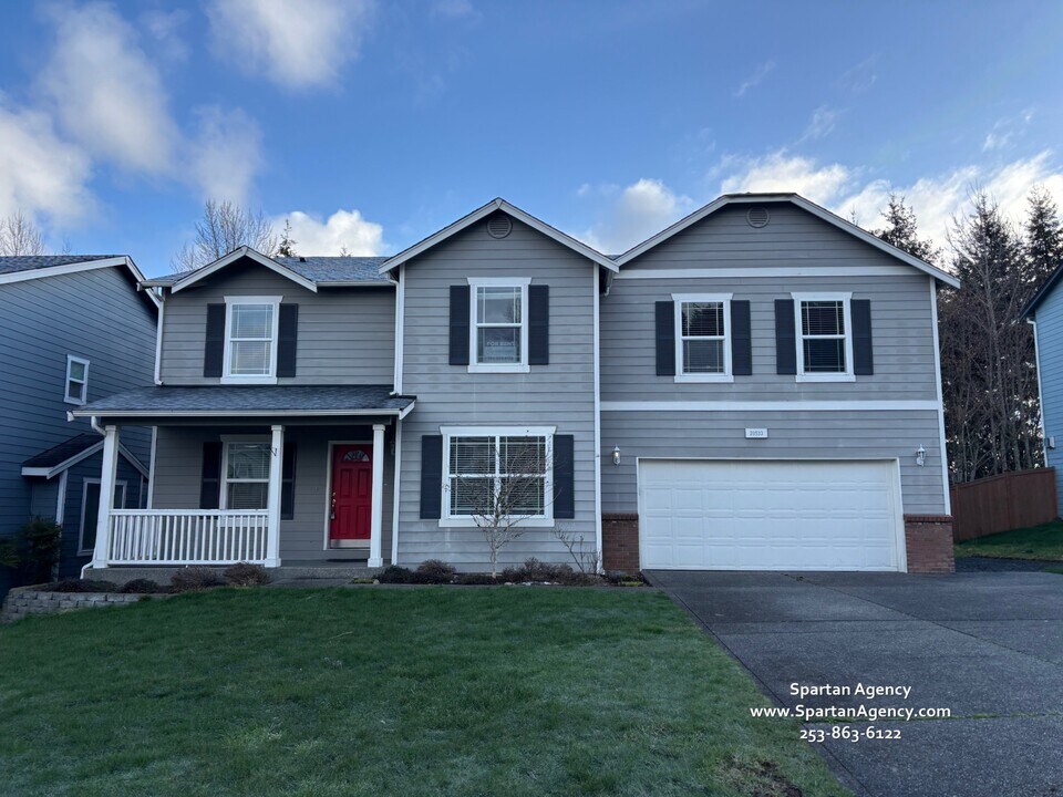 20533 197th Ave E in Orting, WA - Building Photo