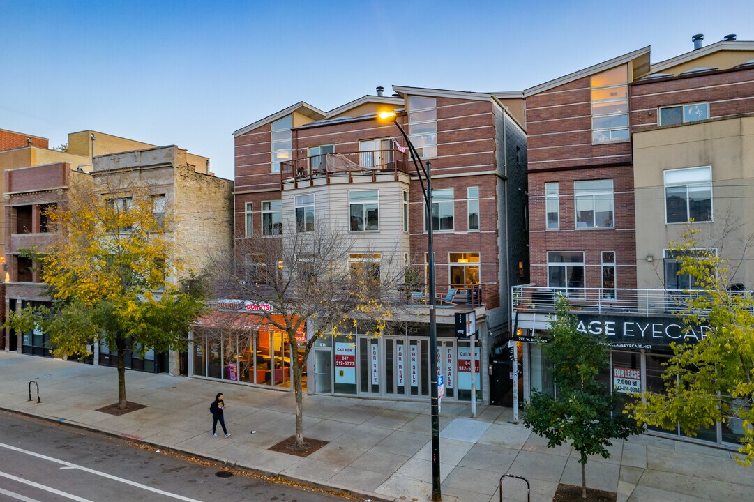 2113 W Division St in Chicago, IL - Building Photo