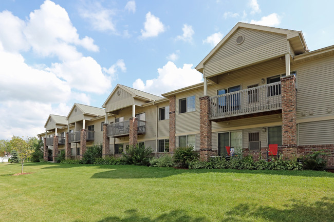 Springbrook Apartments in Whitewater, WI - Building Photo - Building Photo