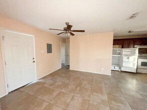 803 E Fremont St in Laredo, TX - Building Photo - Building Photo
