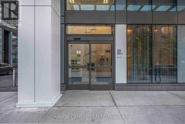 121 Lower Sherbourne St in Toronto, ON - Building Photo - Building Photo