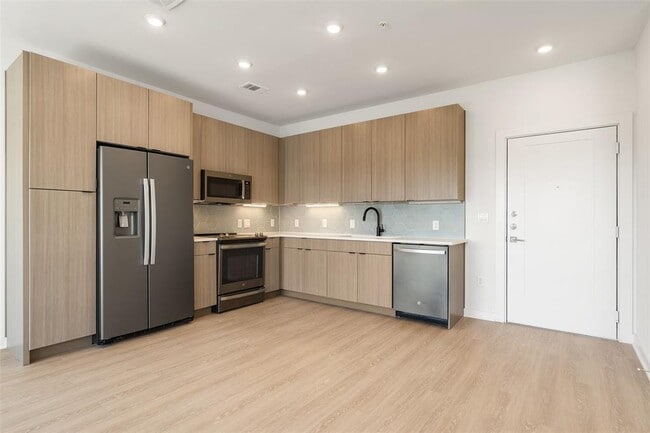 property at 4802 S Congress Ave