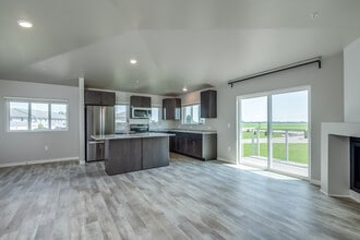 The Royal Villas at the Golf Links in Wrightstown, WI - Building Photo - Interior Photo